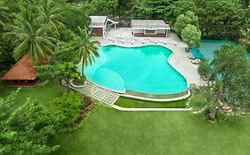 Big Banyan Vineyard & Resort